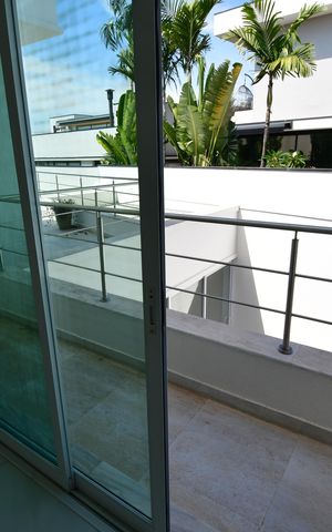 Casa de condomínio à venda com 323m², 4 quartos e 4 vagasQuarto 4 - Suíte Sacada