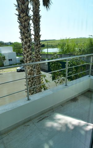 Casa de condomínio à venda com 323m², 4 quartos e 4 vagasQuarto 1 - Sacada
