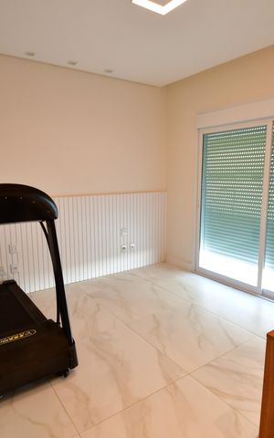 Casa de condomínio à venda com 323m², 4 quartos e 4 vagasQuarto 3 - Suíte