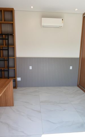 Casa de condomínio à venda com 323m², 4 quartos e 4 vagasQuarto 2