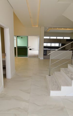Casa de condomínio à venda com 323m², 4 quartos e 4 vagasHall de entrada