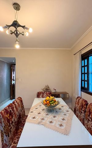 Casa à venda com 303m², 4 quartos e 6 vagasCozinha