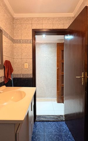 Casa à venda com 303m², 4 quartos e 6 vagasLavabo