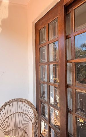 Casa à venda com 303m², 4 quartos e 6 vagasSacada