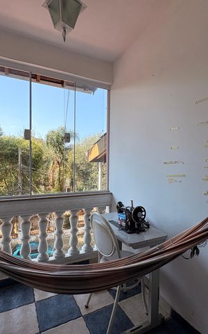 Casa à venda com 303m², 4 quartos e 6 vagasSacada