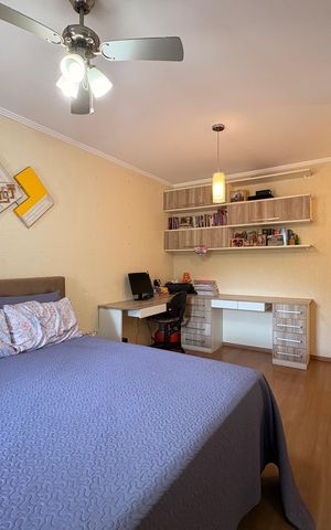 Casa à venda com 303m², 4 quartos e 6 vagasSuite