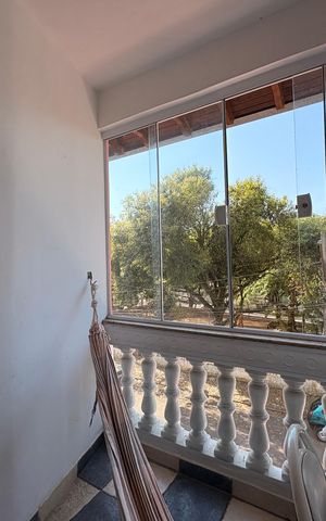Casa à venda com 303m², 4 quartos e 6 vagasSacada