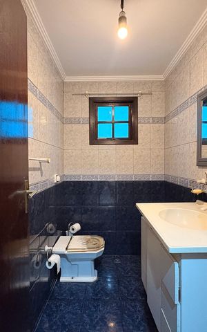 Casa à venda com 303m², 4 quartos e 6 vagasLavabo 