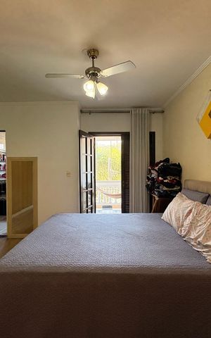 Casa à venda com 303m², 4 quartos e 6 vagasSuite