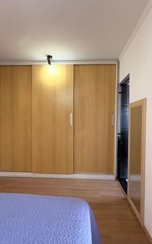 Casa à venda com 303m², 4 quartos e 6 vagasSuite
