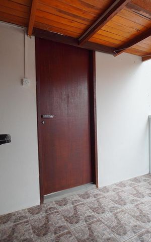Casa para alugar com 105m², 3 quartos e 1 vagaÁrea de Serviço 