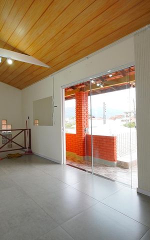 Casa para alugar com 105m², 3 quartos e 1 vagaSala 