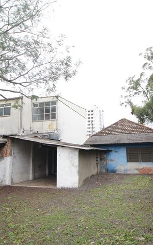 Casa para alugar com 300m², 2 quartos e 5 vagasQuintal