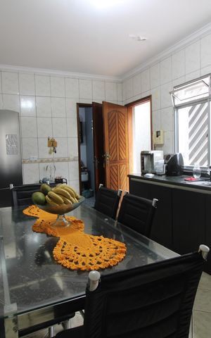 Casa para alugar com 193m², 3 quartos e 5 vagascozinha