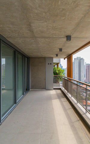 Apartamento à venda com 167m², 3 quartos e 3 vagas
