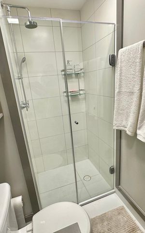 Studio à venda com 30m², 1 quarto e sem vaga Studio à venda com 30m², 1 quarto e sem vagaBanheiro