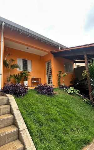 Casa à venda com 139m², 2 quartos e 1 vaga Casa à venda com 139m², 2 quartos e 1 vagaFachada