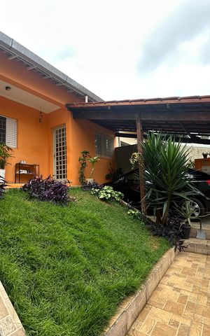 Casa à venda com 139m², 2 quartos e 1 vaga Casa à venda com 139m², 2 quartos e 1 vagaFachada