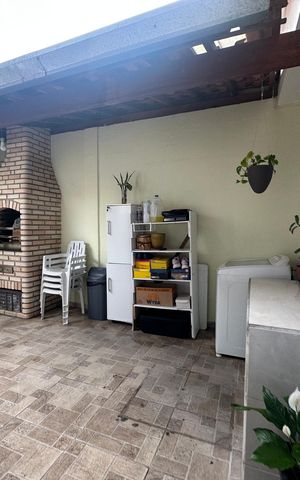 Casa à venda com 139m², 2 quartos e 1 vaga Casa à venda com 139m², 2 quartos e 1 vagaQuintal