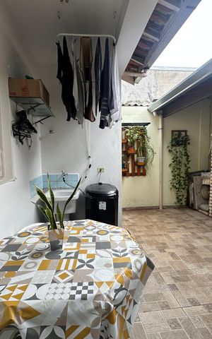 Casa à venda com 139m², 2 quartos e 1 vaga Casa à venda com 139m², 2 quartos e 1 vagaQuintal