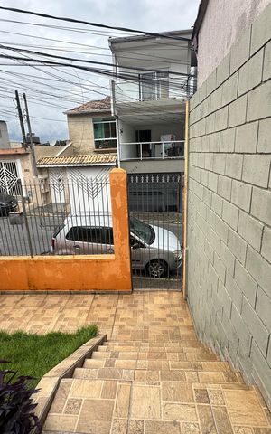 Casa à venda com 139m², 2 quartos e 1 vaga Casa à venda com 139m², 2 quartos e 1 vagaQuintal