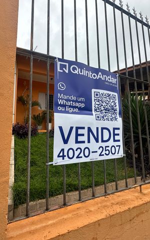 Casa à venda com 139m², 2 quartos e 1 vaga Casa à venda com 139m², 2 quartos e 1 vagaFachada