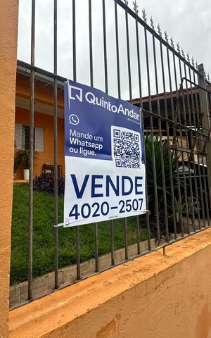 Casa à venda com 139m², 2 quartos e 1 vaga Casa à venda com 139m², 2 quartos e 1 vagaFachada