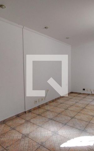 Casa para alugar com 67m², 3 quartos e sem vaga