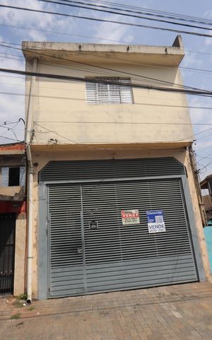 Casa à venda com 150m², 6 quartos e 4 vagasFachada