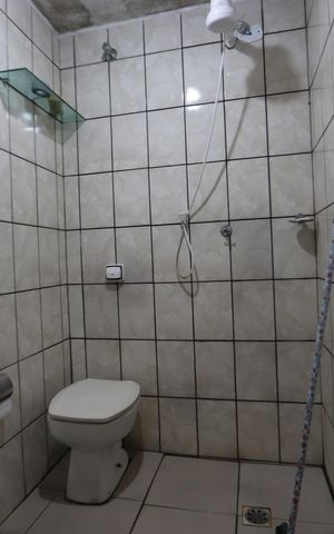 Casa à venda com 150m², 6 quartos e 4 vagasBanheiro