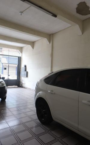 Casa à venda com 150m², 6 quartos e 4 vagasGaragem