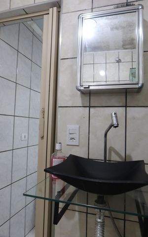 Casa à venda com 150m², 6 quartos e 4 vagasBanheiro
