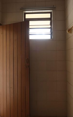 Casa à venda com 150m², 6 quartos e 4 vagasBanheiro - Casa 2