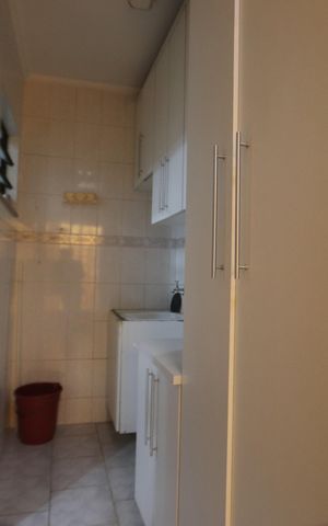 Casa à venda com 100m², 3 quartos e 2 vagasLavanderia