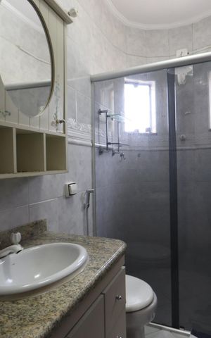 Casa à venda com 100m², 3 quartos e 2 vagasBanheiro