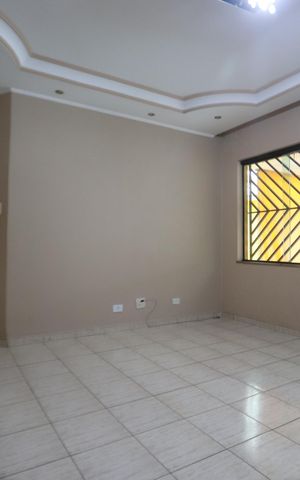 Casa à venda com 100m², 3 quartos e 2 vagasSala