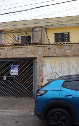 Casa à venda com 100m², 3 quartos e 2 vagasFachada