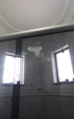 Casa à venda com 100m², 3 quartos e 2 vagasBanheiro