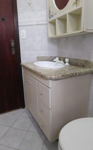 Casa à venda com 100m², 3 quartos e 2 vagasBanheiro