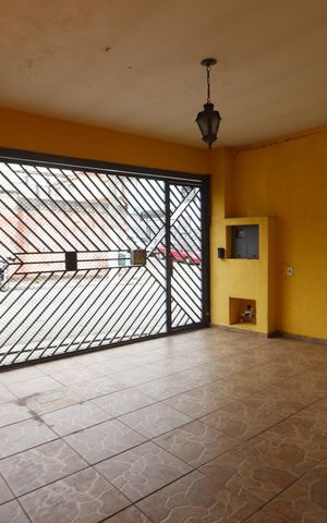 Casa à venda com 100m², 3 quartos e 2 vagasGaragem