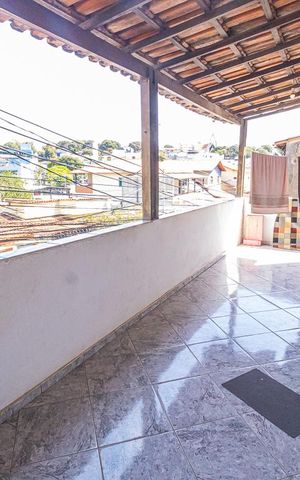 Casa à venda com 363m², 2 quartos e 5 vagas Casa à venda com 363m², 2 quartos e 5 vagasÁrea externa