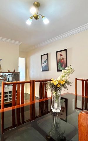 Casa à venda com 125m², 3 quartos e 2 vagas Casa à venda com 125m², 3 quartos e 2 vagasSala de Jantar