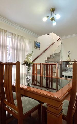 Casa à venda com 125m², 3 quartos e 2 vagas Casa à venda com 125m², 3 quartos e 2 vagasSala de Jantar