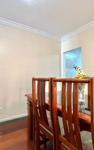 Casa à venda com 125m², 3 quartos e 2 vagas Casa à venda com 125m², 3 quartos e 2 vagasSala de Jantar