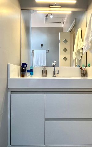 Casa à venda com 125m², 3 quartos e 2 vagas Casa à venda com 125m², 3 quartos e 2 vagasBanheiro Corredor