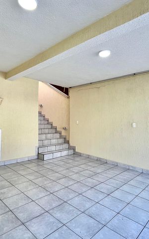 Casa à venda com 125m², 3 quartos e 2 vagas Casa à venda com 125m², 3 quartos e 2 vagasGaragem