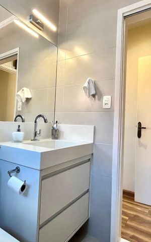 Casa à venda com 125m², 3 quartos e 2 vagas Casa à venda com 125m², 3 quartos e 2 vagasBanheiro da Suíte