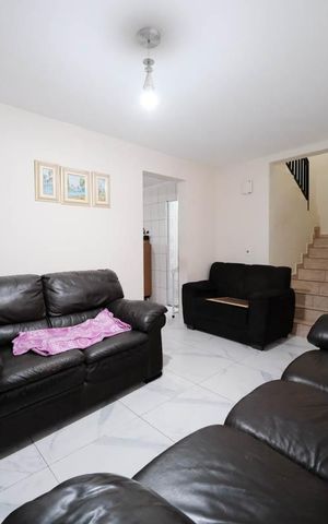 Casa à venda com 250m², 6 quartos e 3 vagasSala