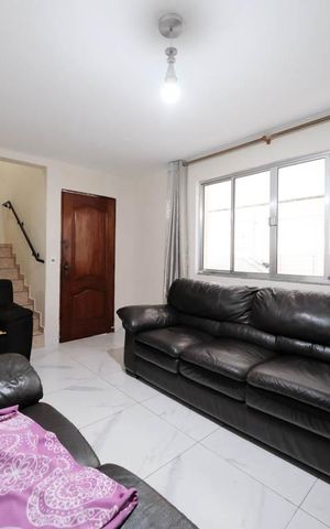 Casa à venda com 250m², 6 quartos e 3 vagasSala