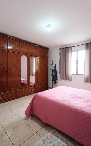 Casa à venda com 250m², 6 quartos e 3 vagasQuarto 2